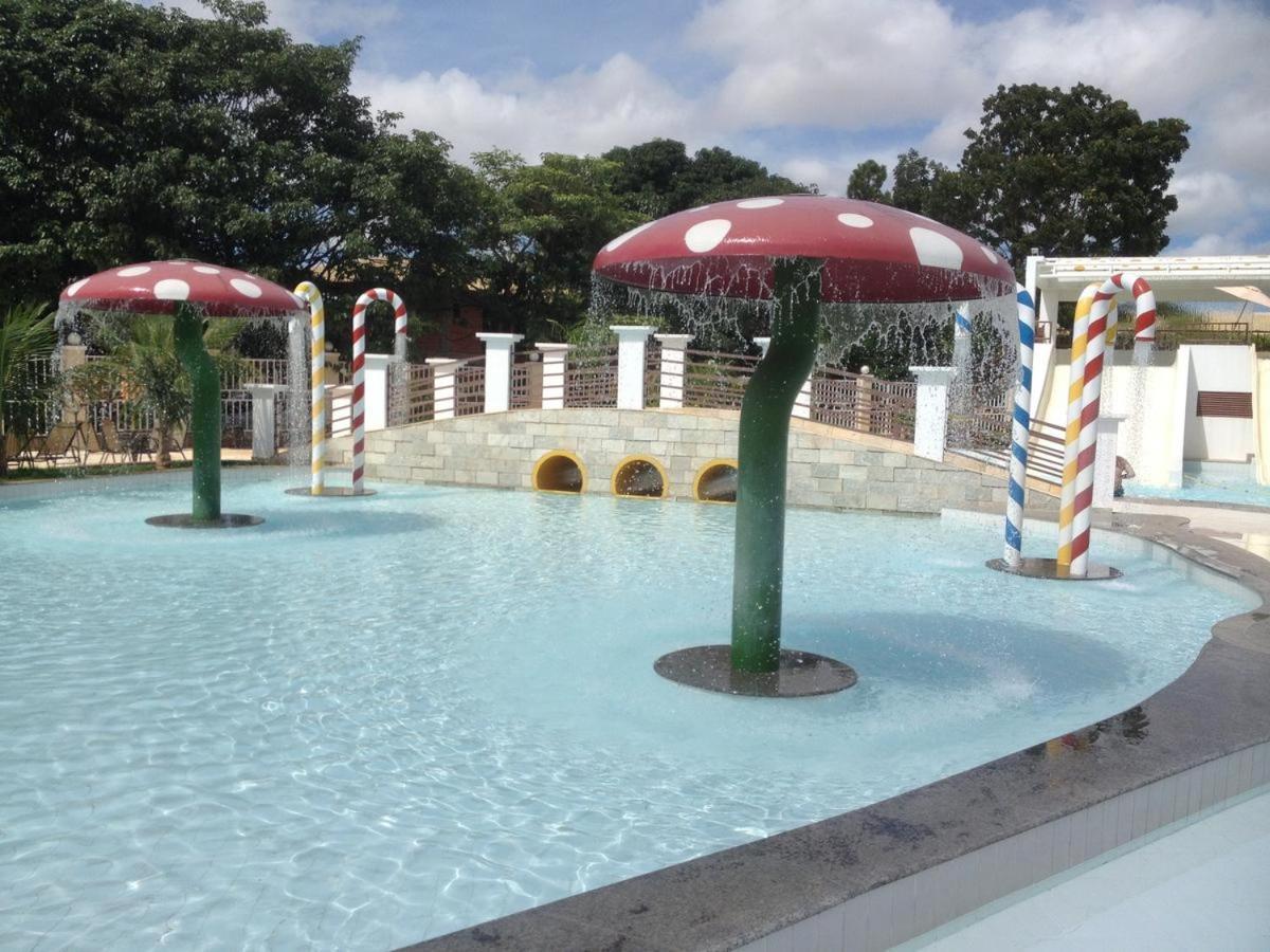 Lacqua Diroma V Apt Localizado Proximo A Portariaparque Aquatico Completo Nao Dispomos De Roupa De Cama E Banho Caldas Novas Buitenkant foto