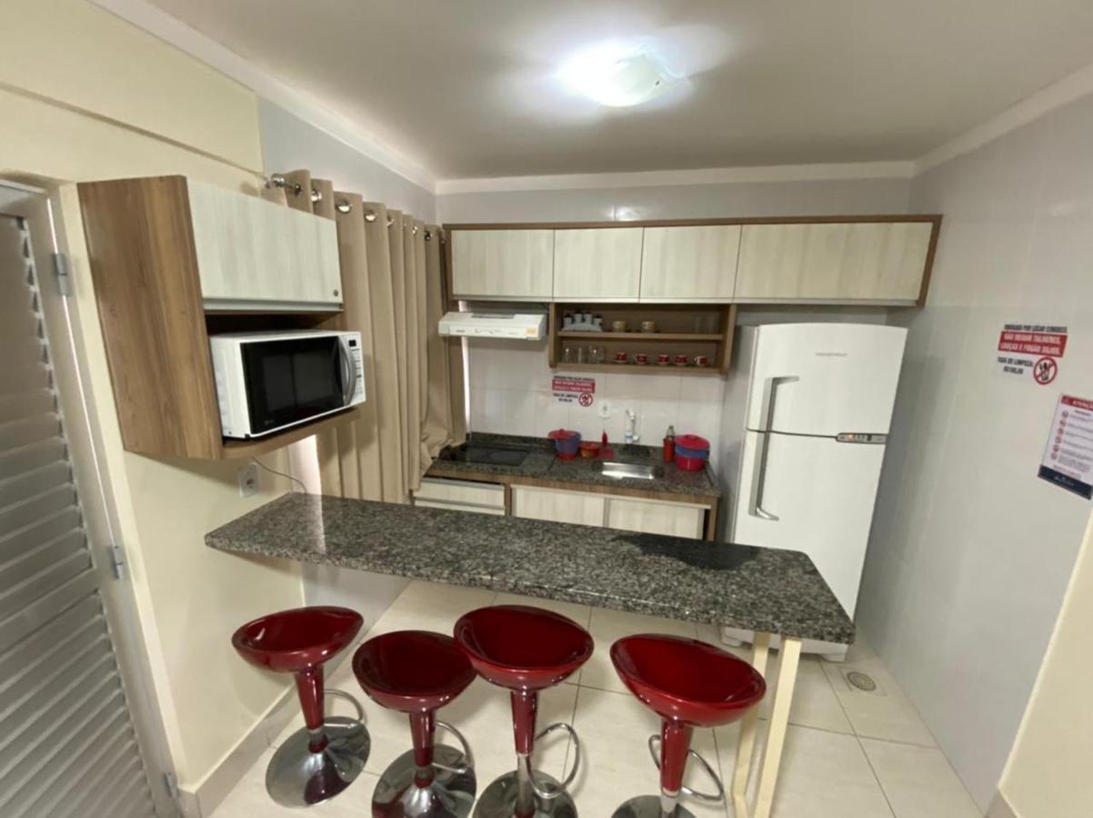 Lacqua Diroma V Apt Localizado Proximo A Portariaparque Aquatico Completo Nao Dispomos De Roupa De Cama E Banho Caldas Novas Buitenkant foto